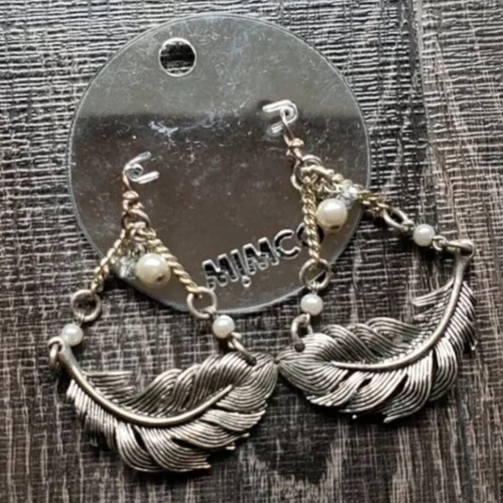🎉 MIMCO "Faraway Feather" Earrings 🎉